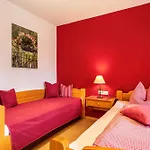 Hahn Apartament Weißensberg